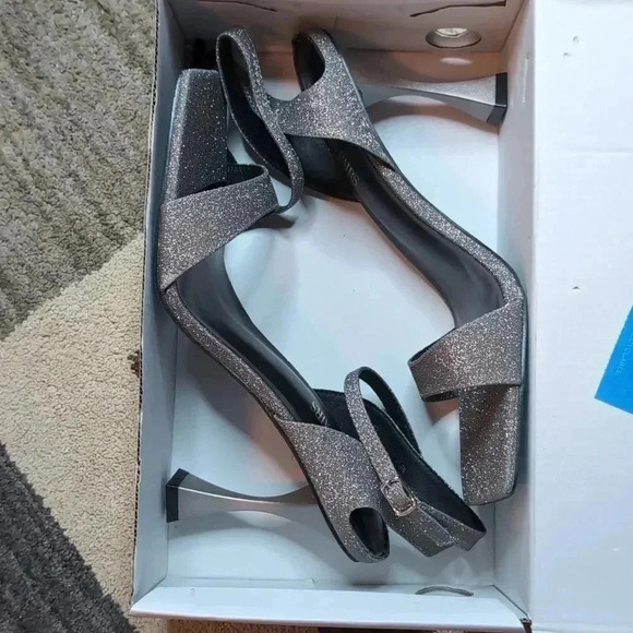 Dream Pairs Square Toe Ankle Strap Stiletto Sandals - Picture 8 of 9